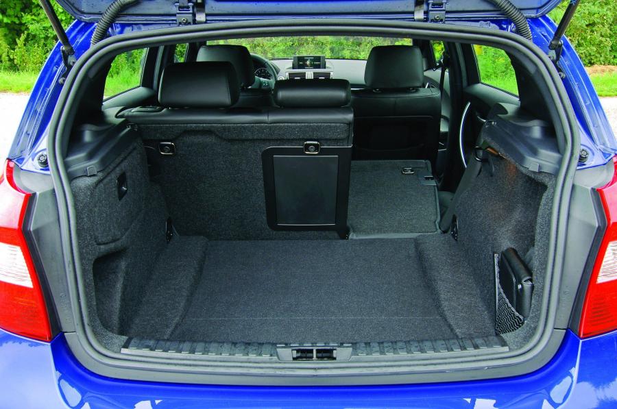  BMW 1-Series 5-Door 2005 года  (фото 47 из 187)